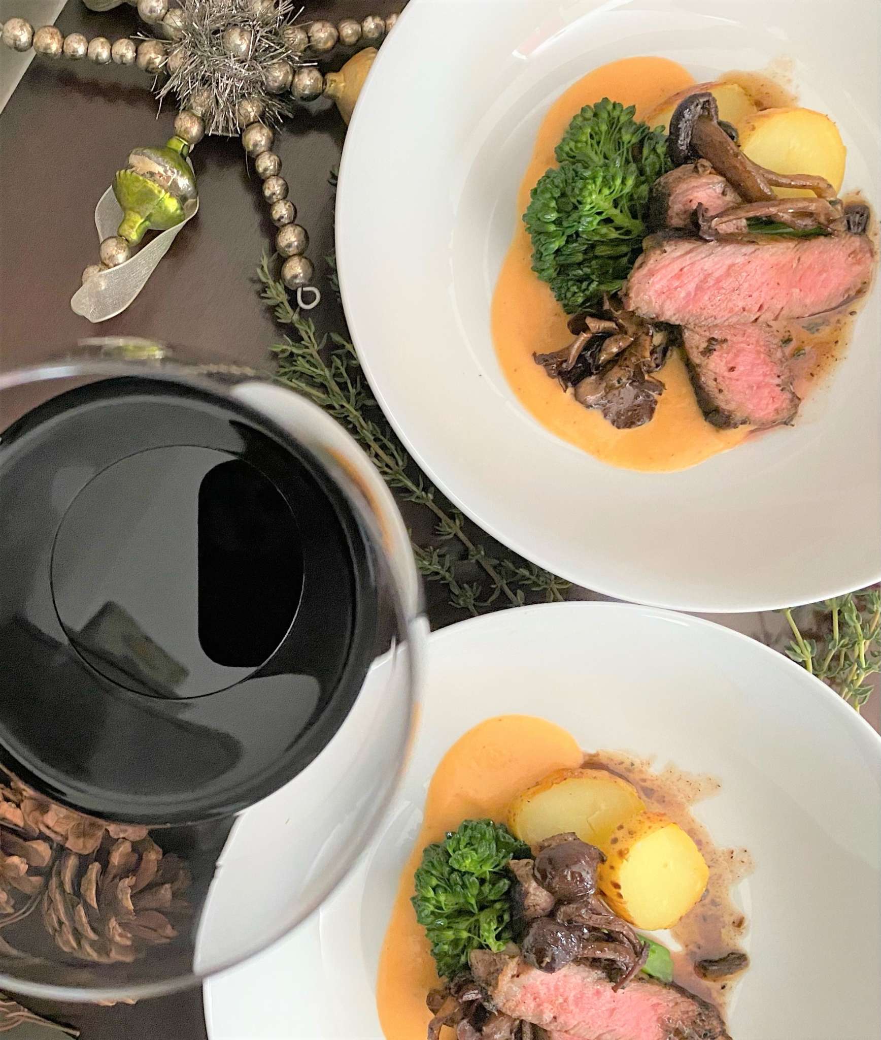 SPICE SEARED ANGUS NEW YORK STEAK WITH BUTTERNUT SQUASH PURÉE, YUKON GOLD POTATO, BROWN BUTTER BROCCOLINI & MUSHROOM CABERNET PAN JUS