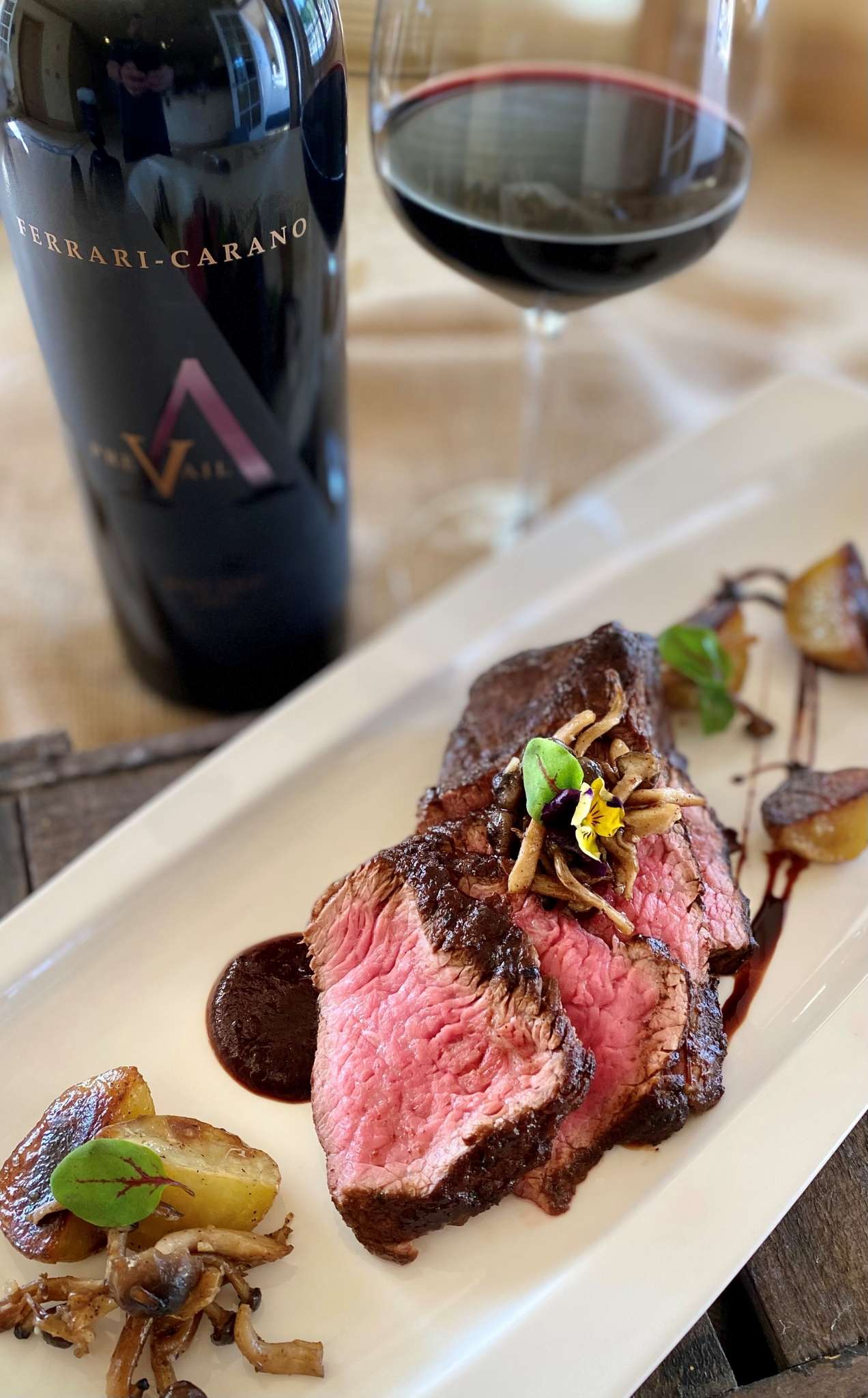ROASTED TRI TIP WITH RED WINE BARBECUE SAUCE, YUKON GOLD POTATO & BROWN CLAMSHELL MUSHROOM