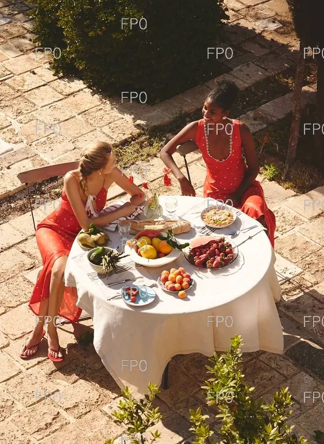 lifestyle fc women at table warm 1